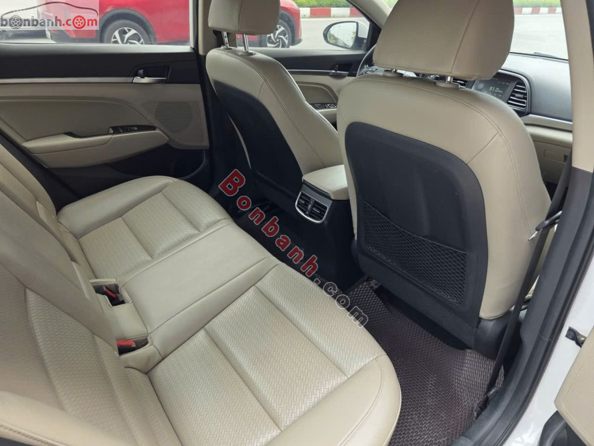 Bán ô tô Hyundai Elantra 2.0 AT - 2020 - xe cũ