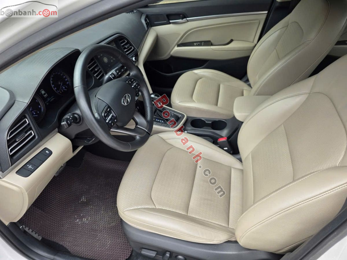 Bán ô tô Hyundai Elantra 2.0 AT - 2020 - xe cũ