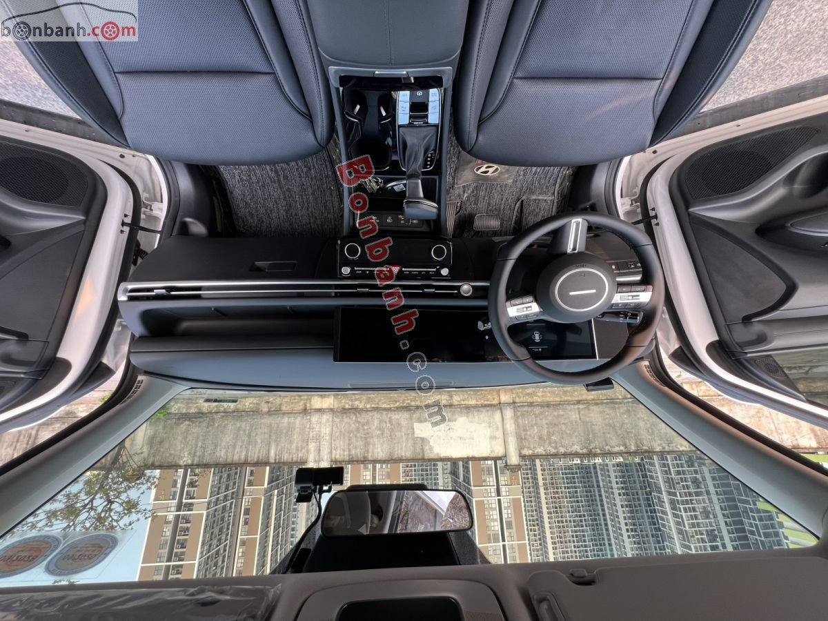 Bán ô tô Hyundai Tucson 2.0 AT Tiêu chuẩn - 2025 - xe cũ