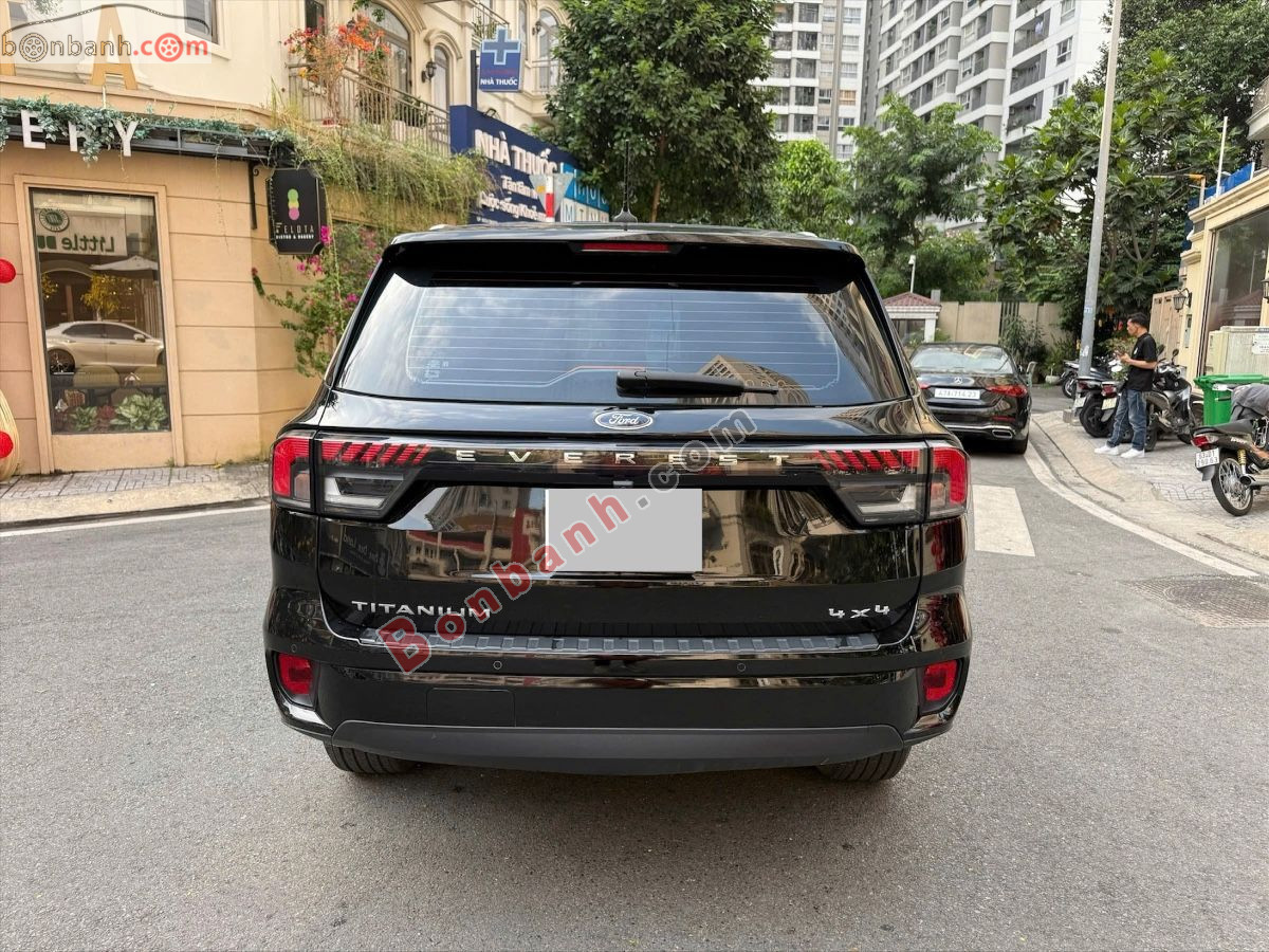 Bán ô tô Ford Everest Titanium 2.0L 4x2 AT - 2022 - xe cũ