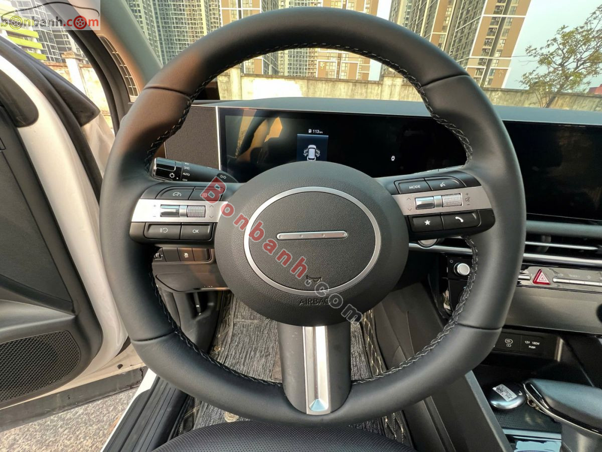 Bán ô tô Hyundai Tucson 2.0 AT Tiêu chuẩn - 2025 - xe cũ