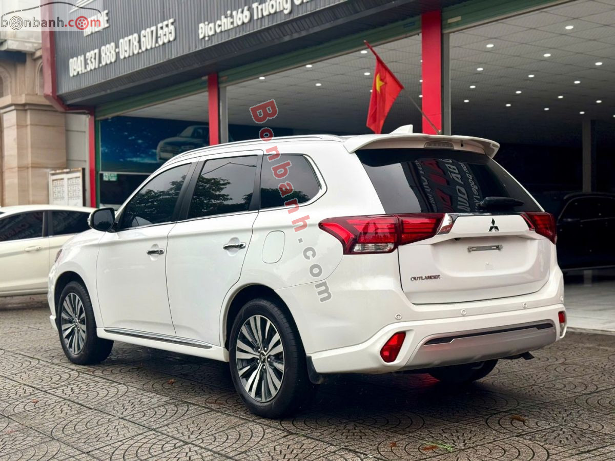 Bán ô tô Mitsubishi Outlander 2.0 CVT - 2022 - xe cũ