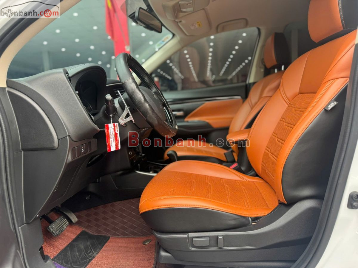 Bán ô tô Mitsubishi Outlander 2.0 CVT - 2022 - xe cũ