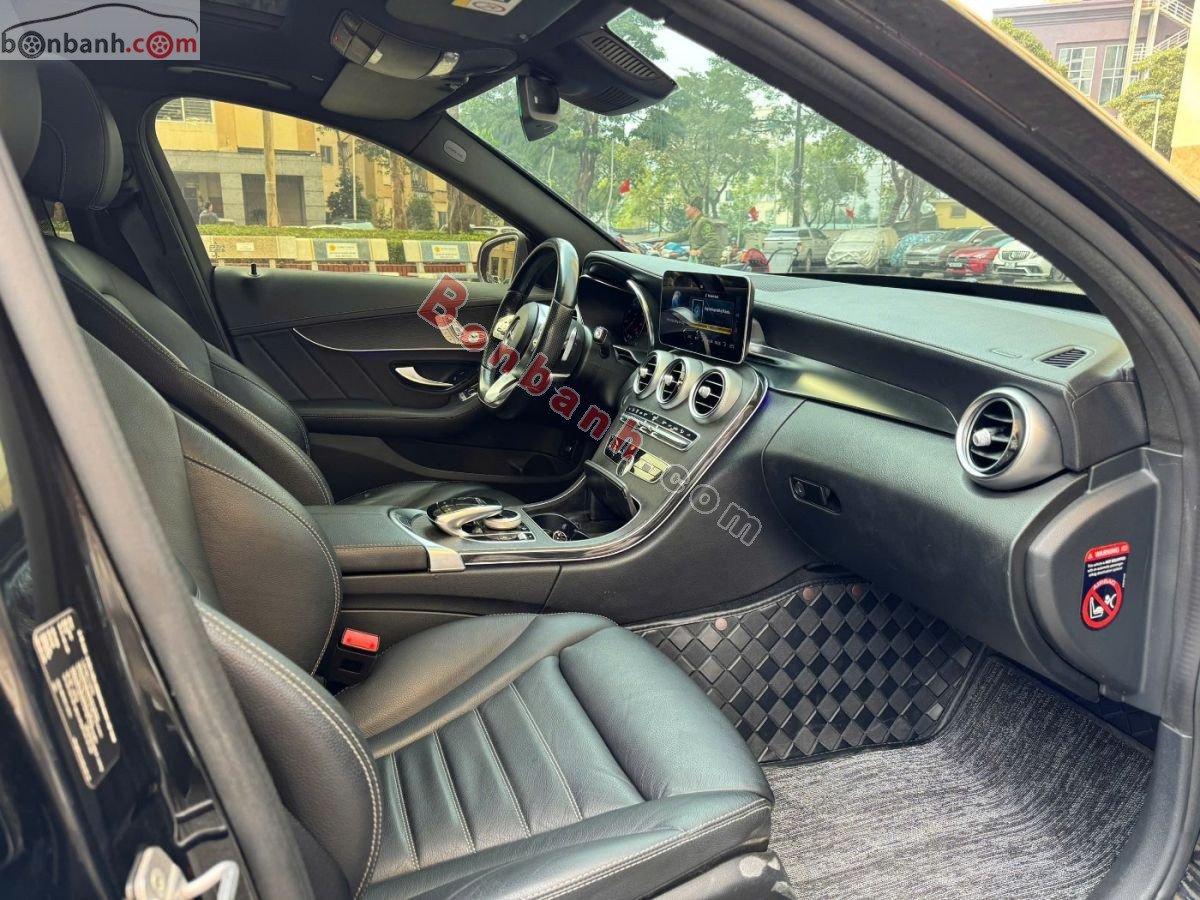 Bán ô tô Mercedes Benz C class C300 AMG - 2021 - xe cũ