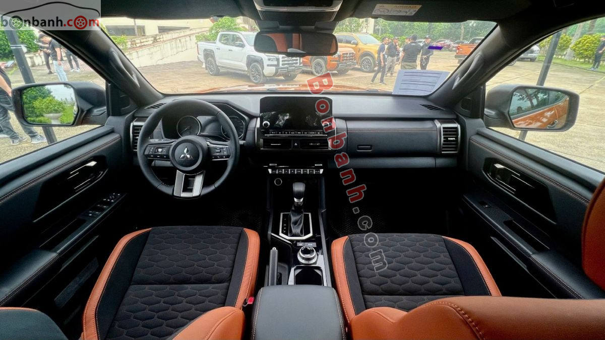 Bán ô tô Mitsubishi Triton Athlete 4WD AT - 2025 - xe mới