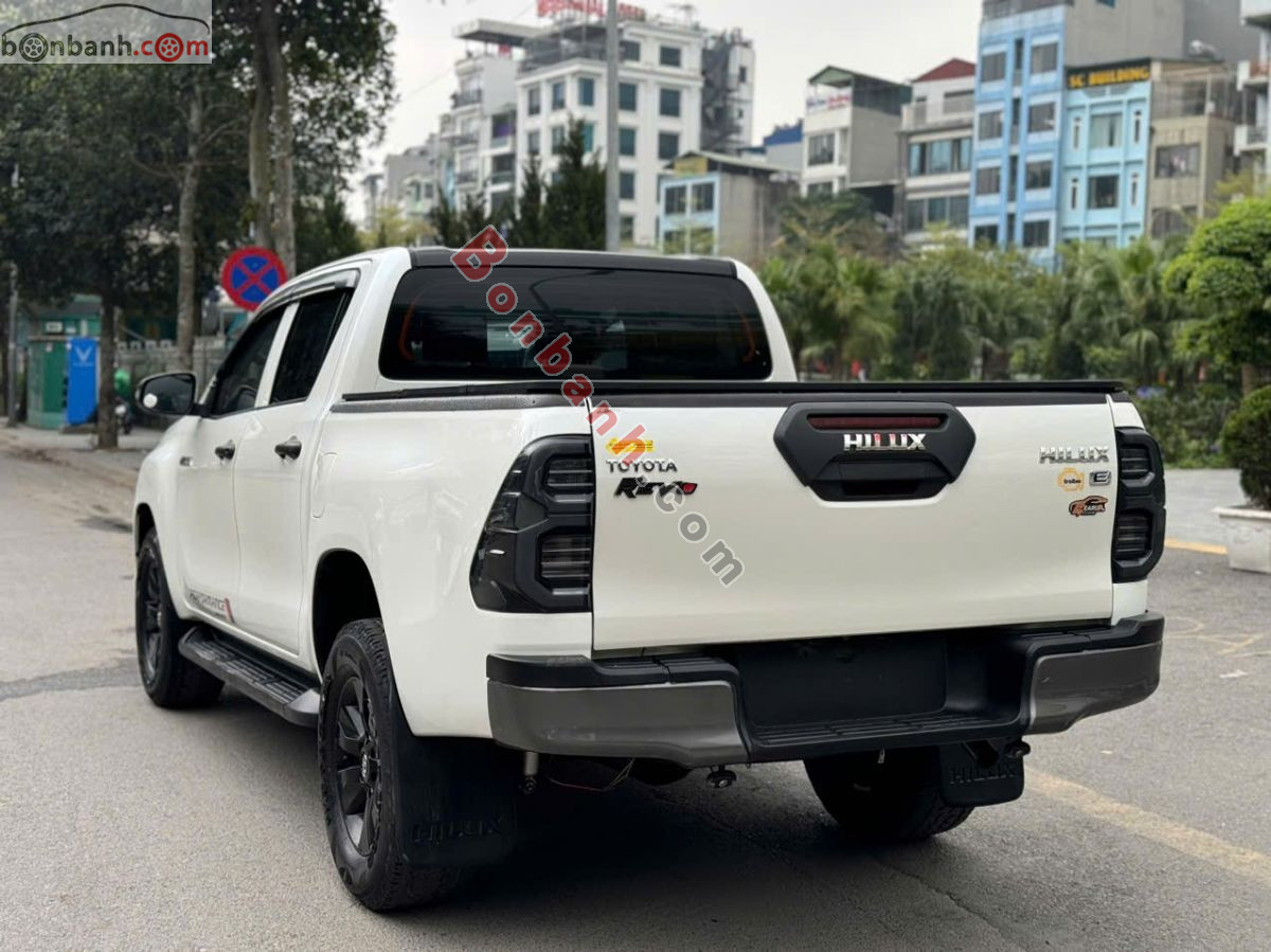 Bán ô tô Toyota Hilux 2.4E 4x2 AT - 2018 - xe cũ