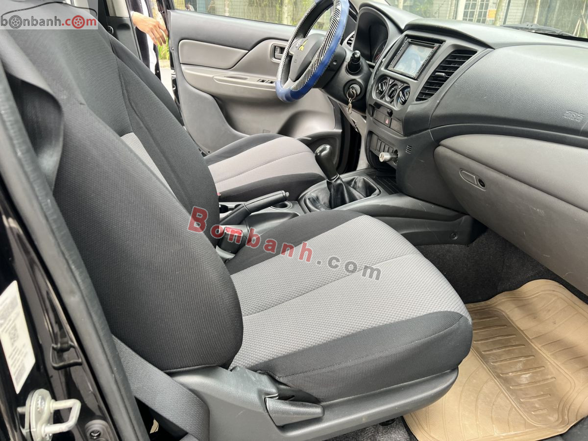 Bán ô tô Mitsubishi Triton 4x2 MT - 2018 - xe cũ