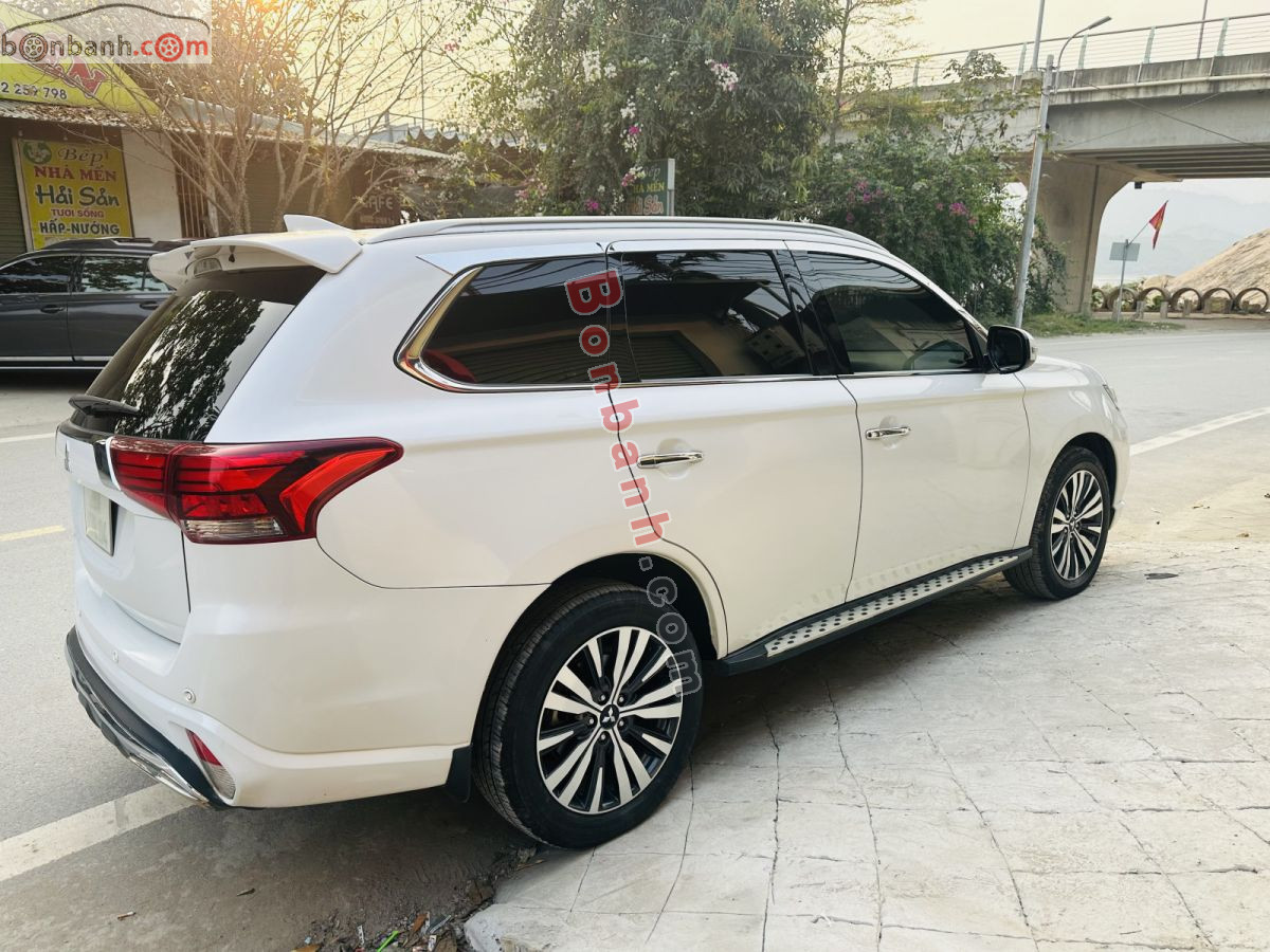Bán ô tô Mitsubishi Outlander 2.0 CVT - 2022 - xe cũ