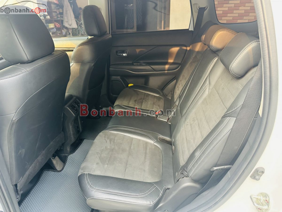 Bán ô tô Mitsubishi Outlander 2.0 CVT - 2022 - xe cũ