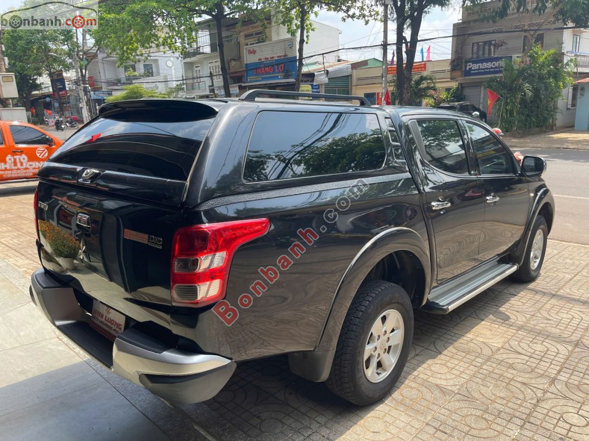 Bán ô tô Mitsubishi Triton 4x2 AT - 2015 - xe cũ