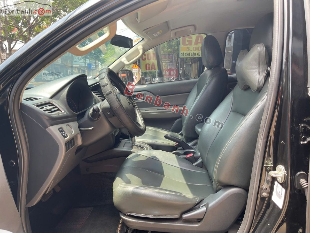 Bán ô tô Mitsubishi Triton 4x2 AT - 2015 - xe cũ