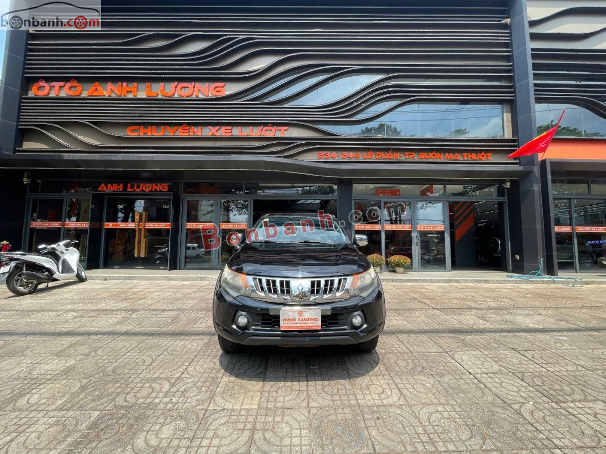 Bán ô tô Mitsubishi Triton 4x2 AT - 2015 - xe cũ