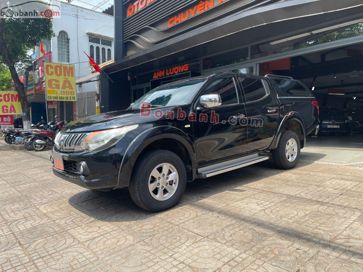 Bán ô tô Mitsubishi Triton 4x2 AT - 2015 - xe cũ