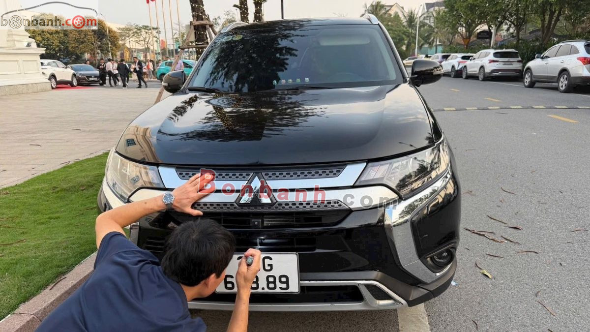 Bán ô tô Mitsubishi Outlander 2.4 CVT Premium - 2020 - xe cũ