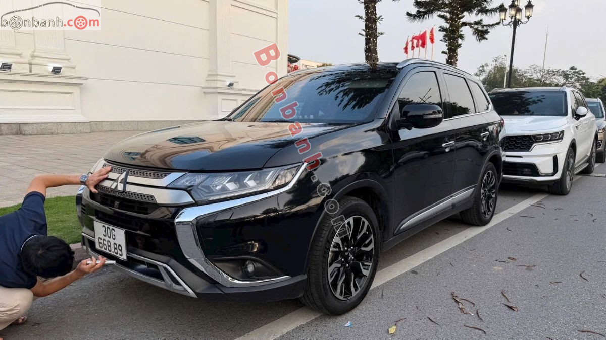 Bán ô tô Mitsubishi Outlander 2.4 CVT Premium - 2020 - xe cũ