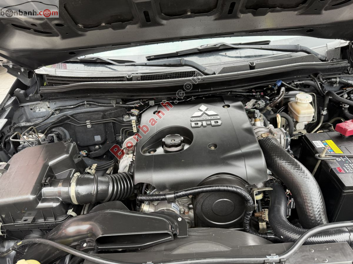 Bán ô tô Mitsubishi Triton 4x2 AT - 2016 - xe cũ