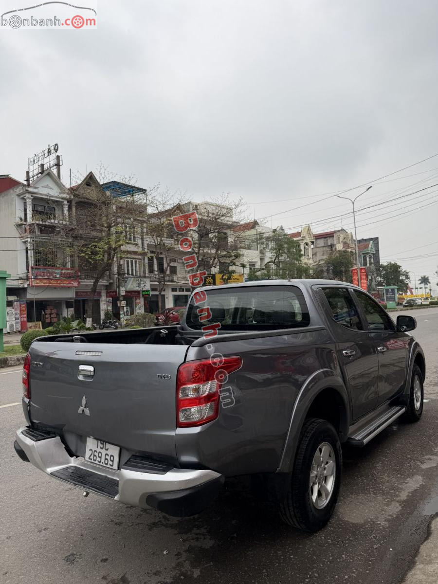 Bán ô tô Mitsubishi Triton 4x2 AT - 2016 - xe cũ