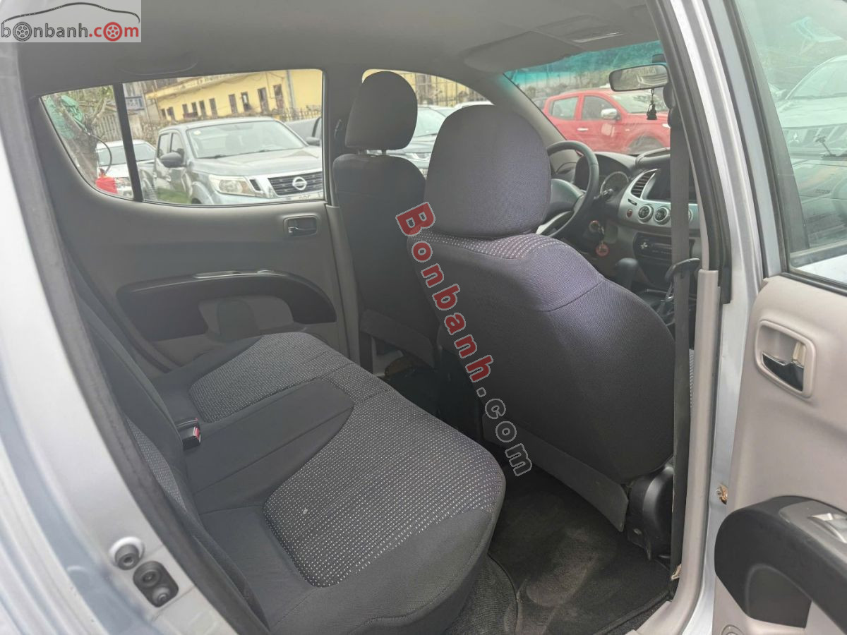 Bán ô tô Mitsubishi Triton GLS 4x4 AT - 2011 - xe cũ