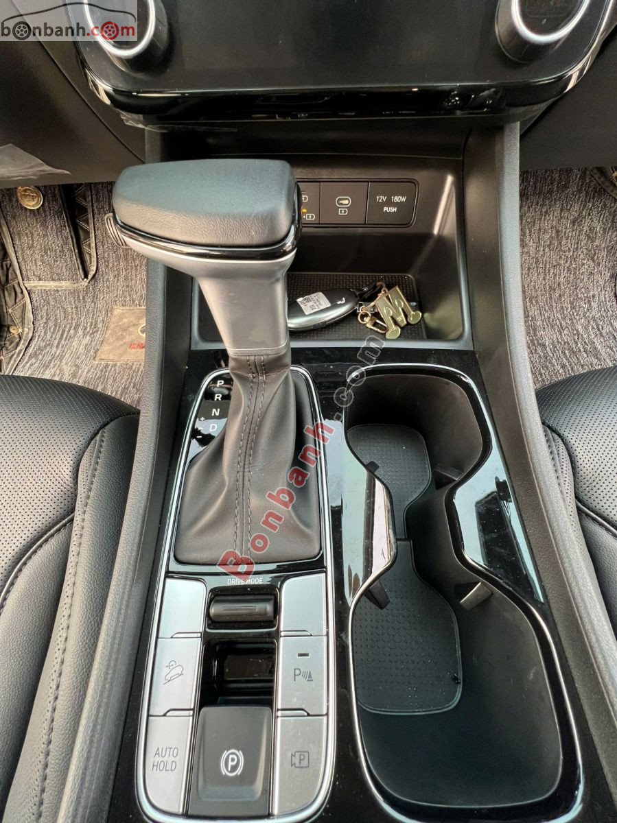 Bán ô tô Hyundai Tucson 2.0 AT Tiêu chuẩn - 2025 - xe cũ