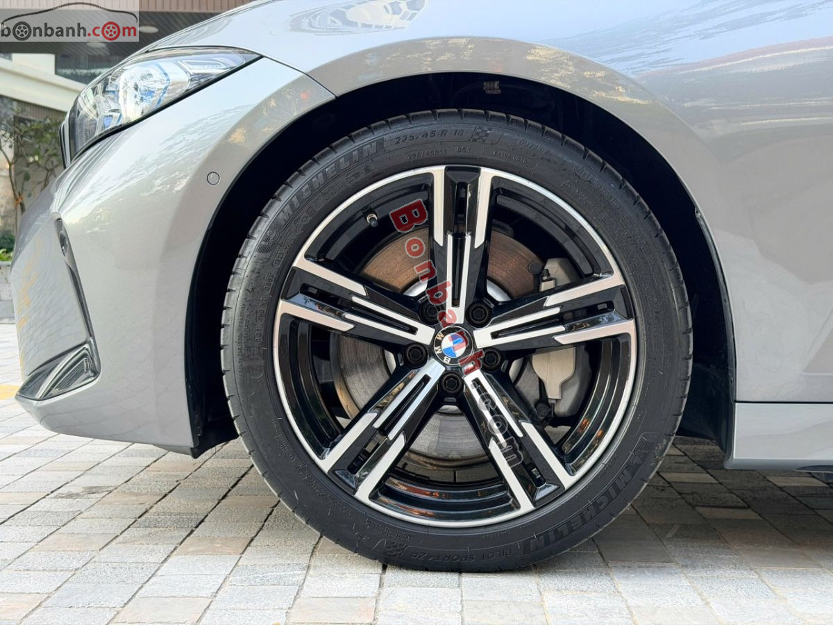 Bán ô tô BMW 3 Series 330i M Sport - 2024 - xe cũ
