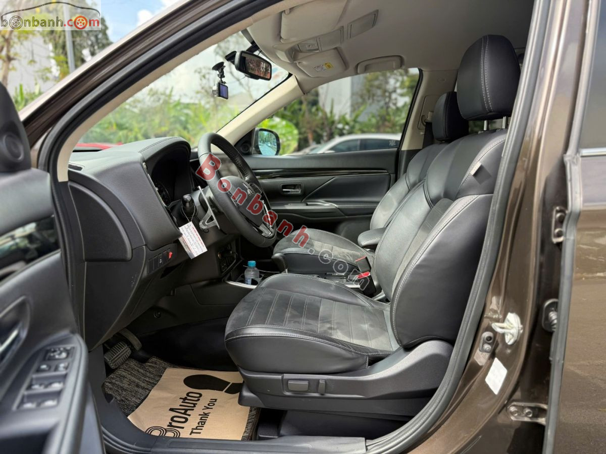 Bán ô tô Mitsubishi Outlander 2.0 CVT - 2023 - xe cũ