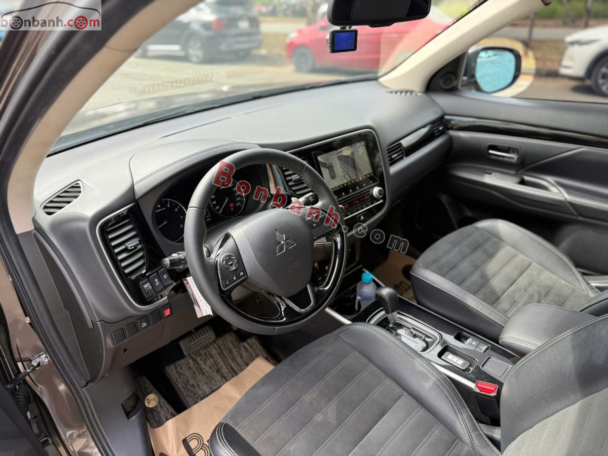 Bán ô tô Mitsubishi Outlander 2.0 CVT - 2023 - xe cũ