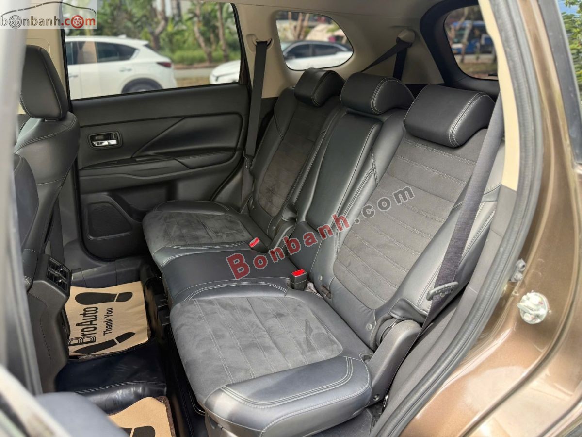 Bán ô tô Mitsubishi Outlander 2.0 CVT - 2023 - xe cũ