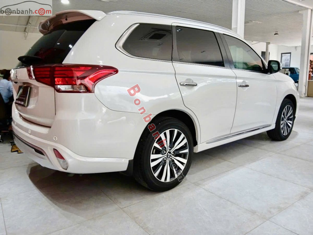 Bán ô tô Mitsubishi Outlander 2.0 CVT - 2022 - xe cũ