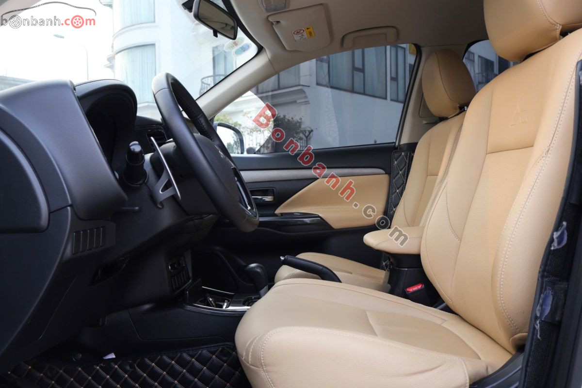 Bán ô tô Mitsubishi Outlander 2.0 CVT - 2019 - xe cũ