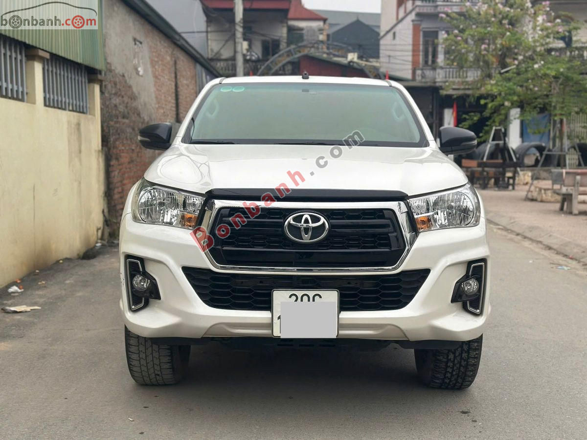 Bán ô tô Toyota Hilux 2.4E 4x2 AT - 2019 - xe cũ