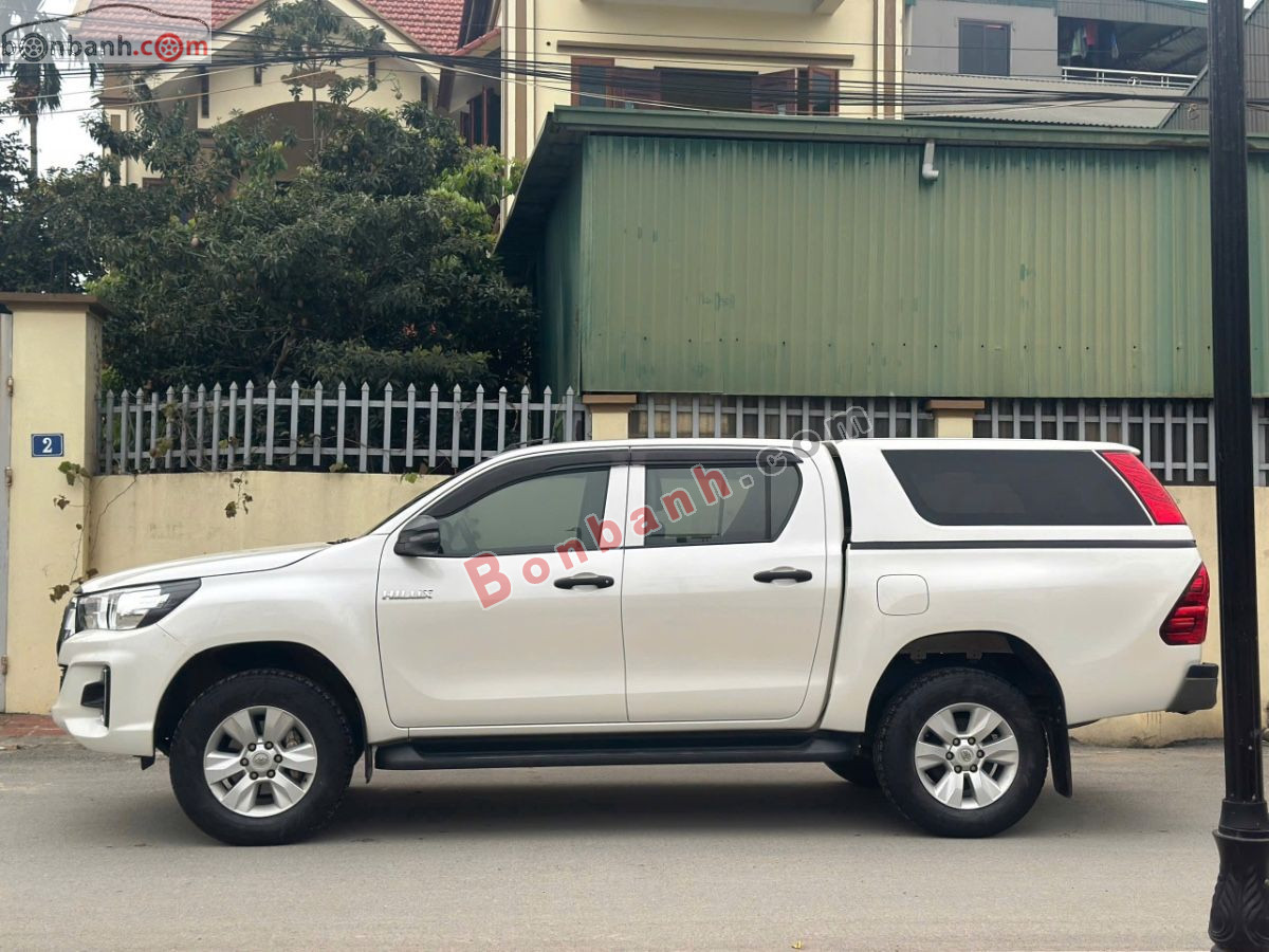 Bán ô tô Toyota Hilux 2.4E 4x2 AT - 2019 - xe cũ