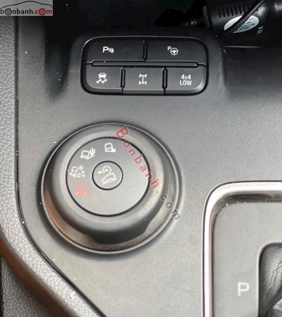 Bán ô tô Ford Everest Titanium 2.0L 4x4 AT - 2020 - xe cũ