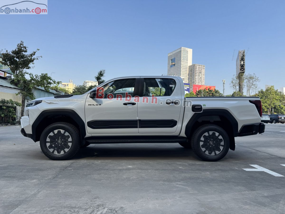 Bán ô tô Toyota Hilux Trailhunter 2.8L 4x4 AT - 2026 - xe mới