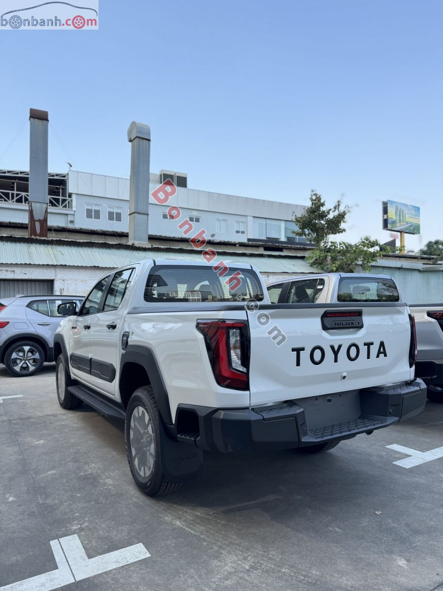 Bán ô tô Toyota Hilux Trailhunter 2.8L 4x4 AT - 2026 - xe mới