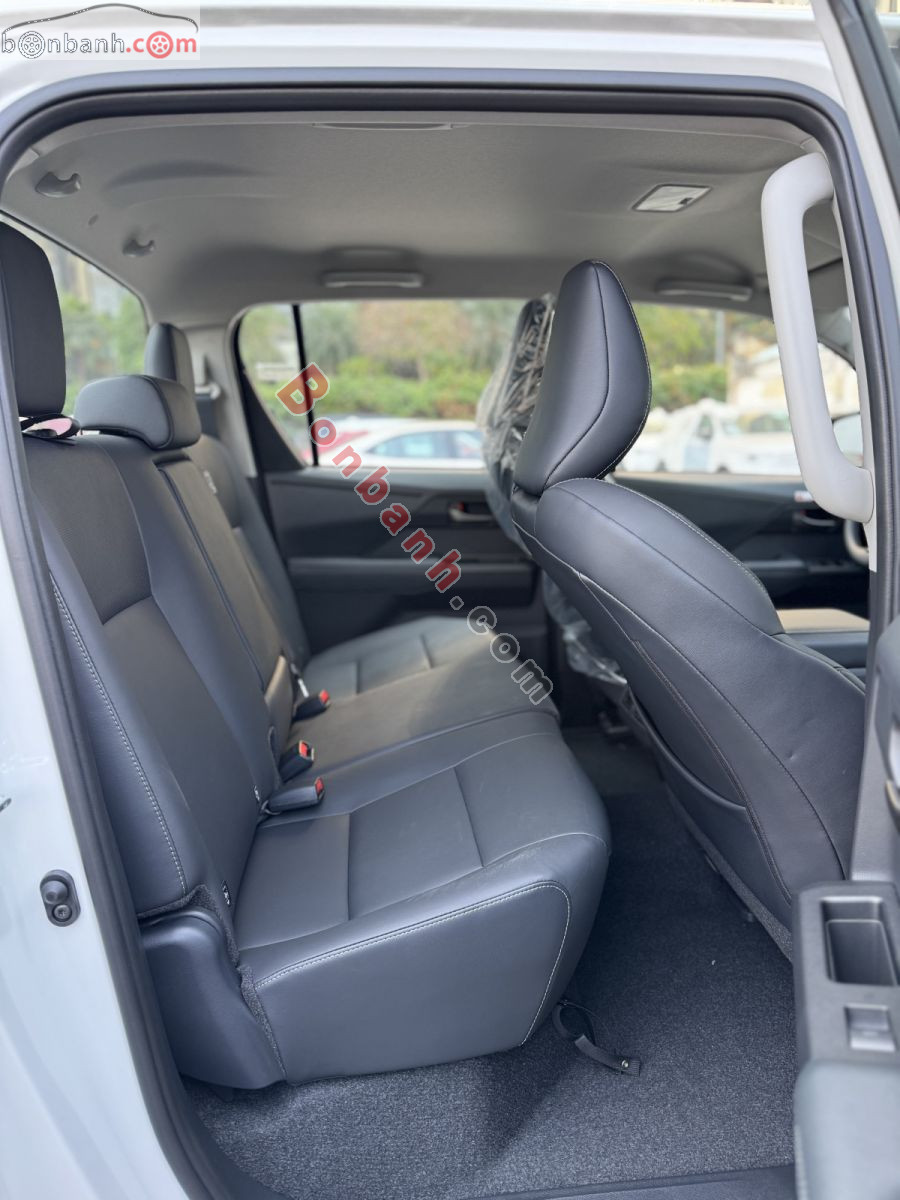 Bán ô tô Toyota Hilux Trailhunter 2.8L 4x4 AT - 2026 - xe mới