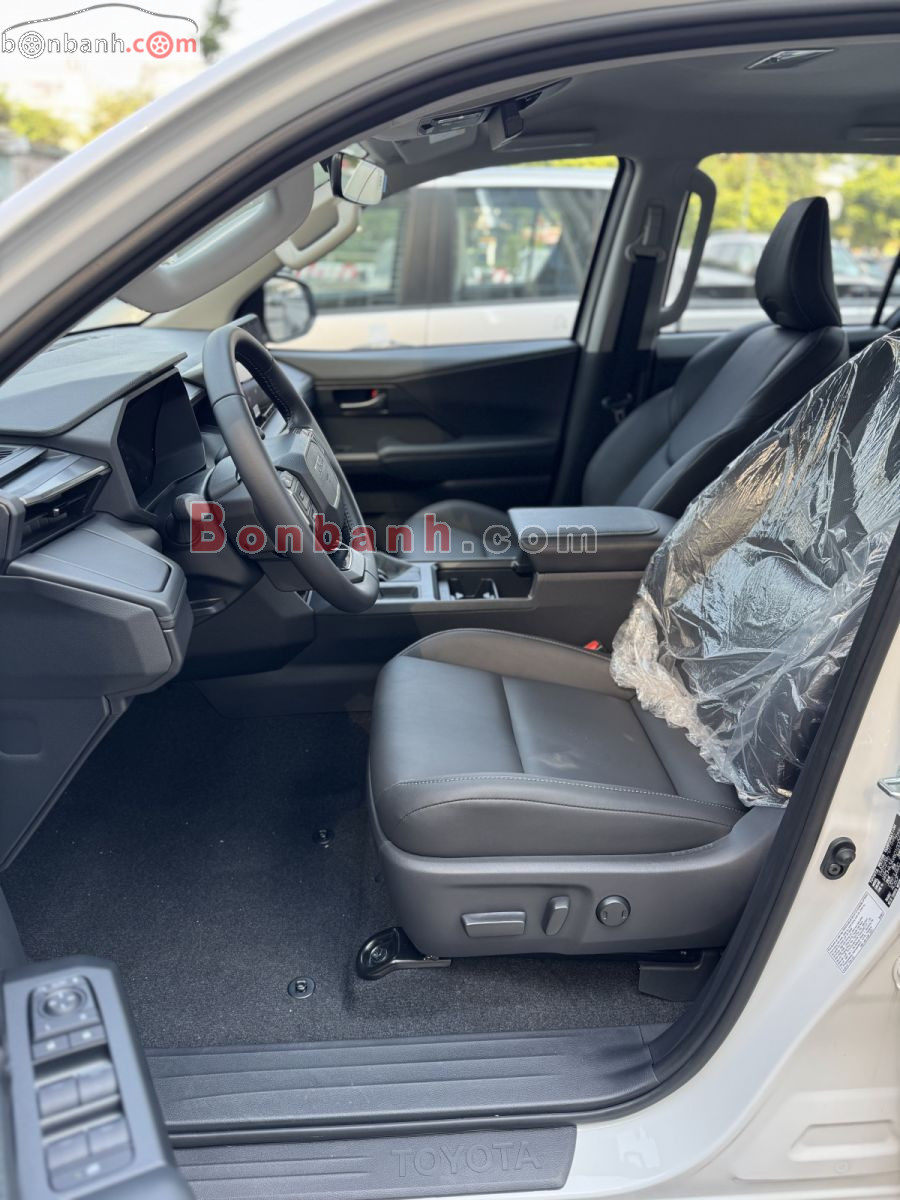 Bán ô tô Toyota Hilux Trailhunter 2.8L 4x4 AT - 2026 - xe mới