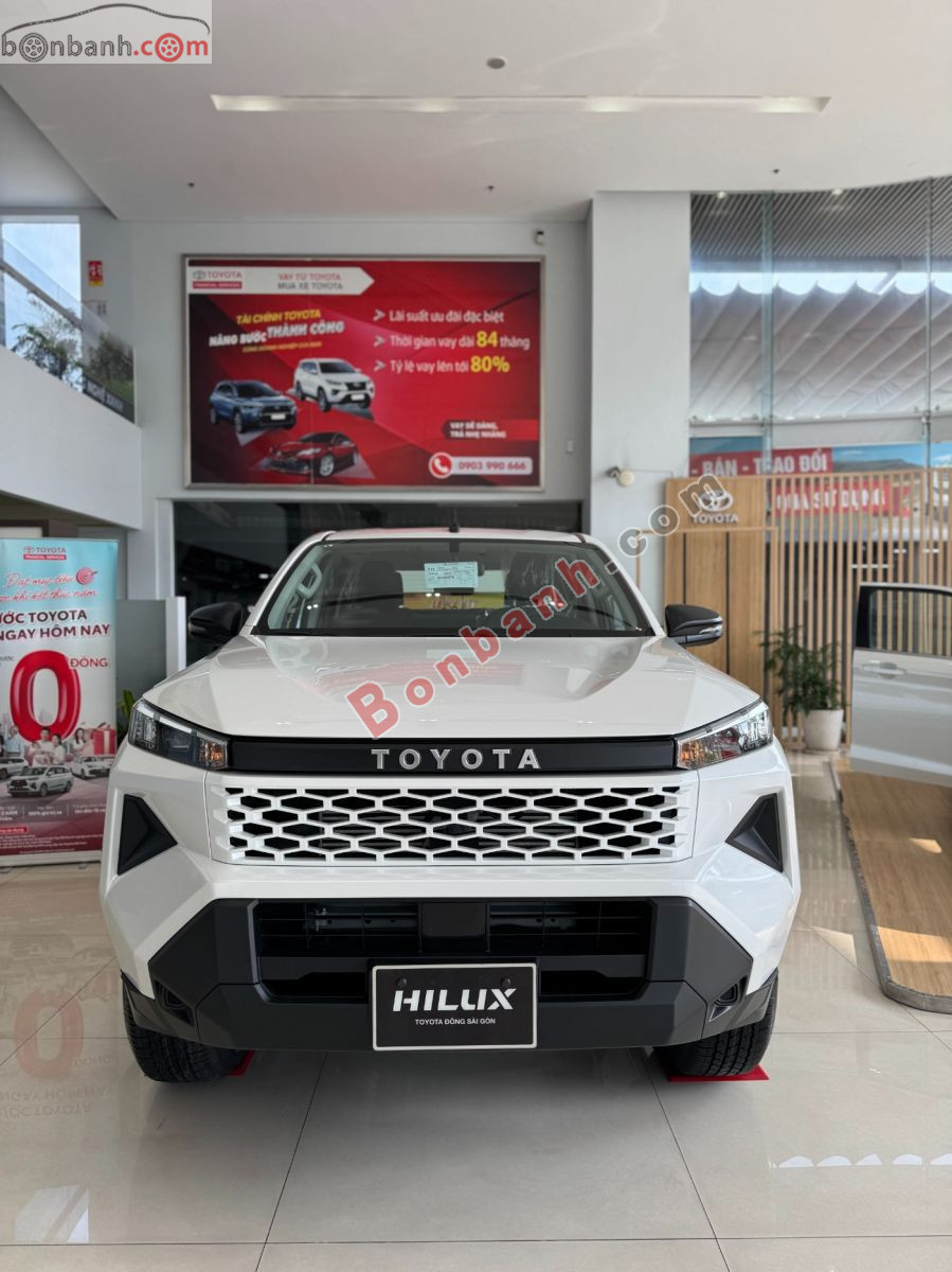 Bán ô tô Toyota Hilux Standard 2.8L 4x2 MT - 2026 - xe mới