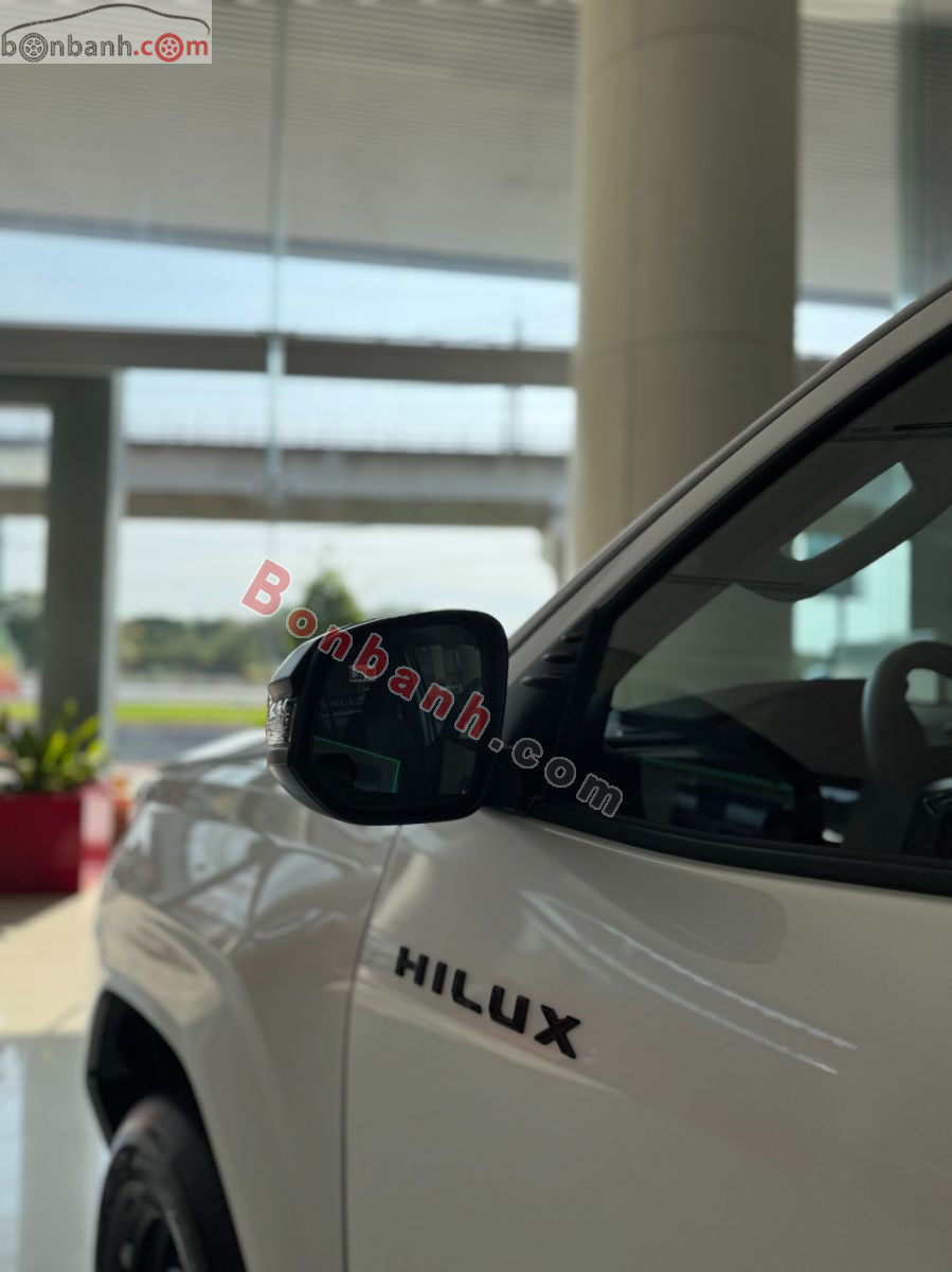 Bán ô tô Toyota Hilux Standard 2.8L 4x2 MT - 2026 - xe mới