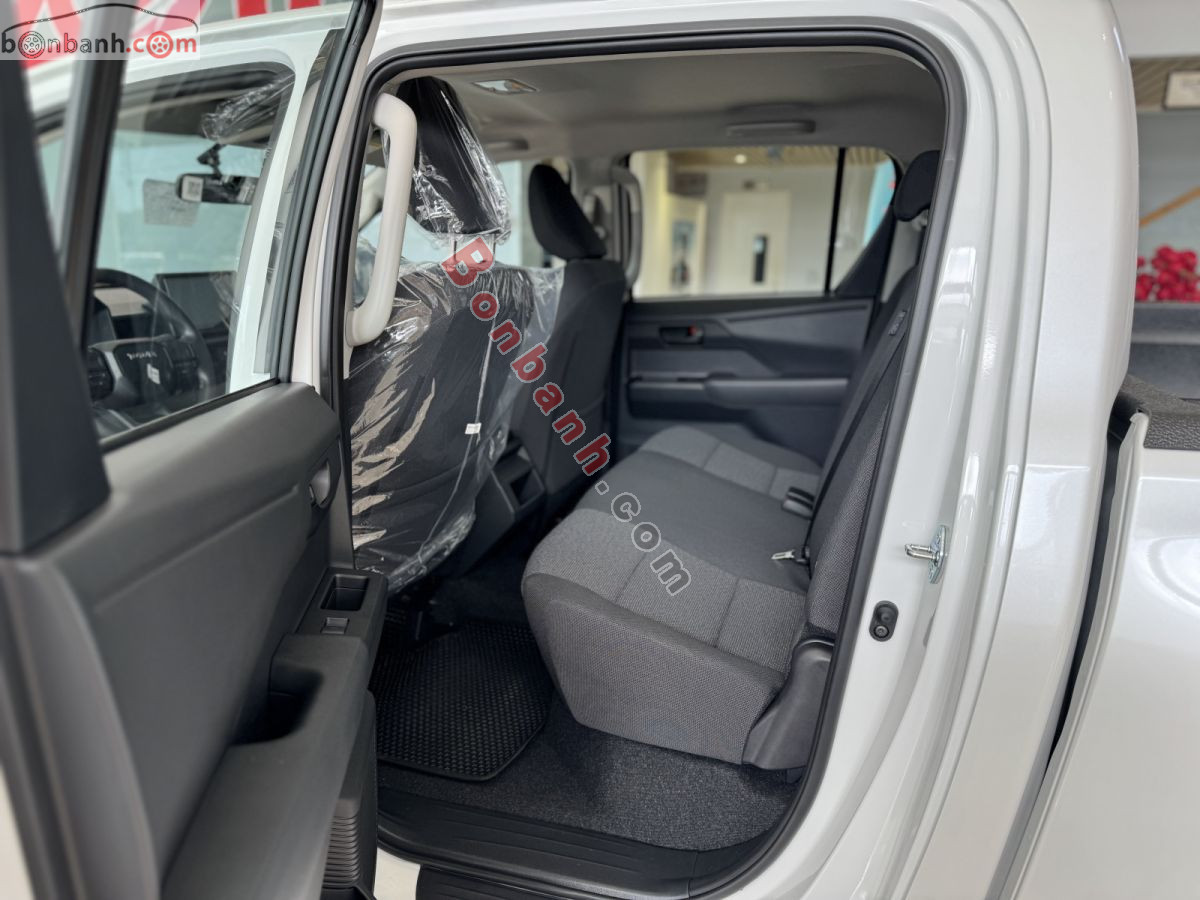 Bán ô tô Toyota Hilux Standard 2.8L 4x2 MT - 2026 - xe mới