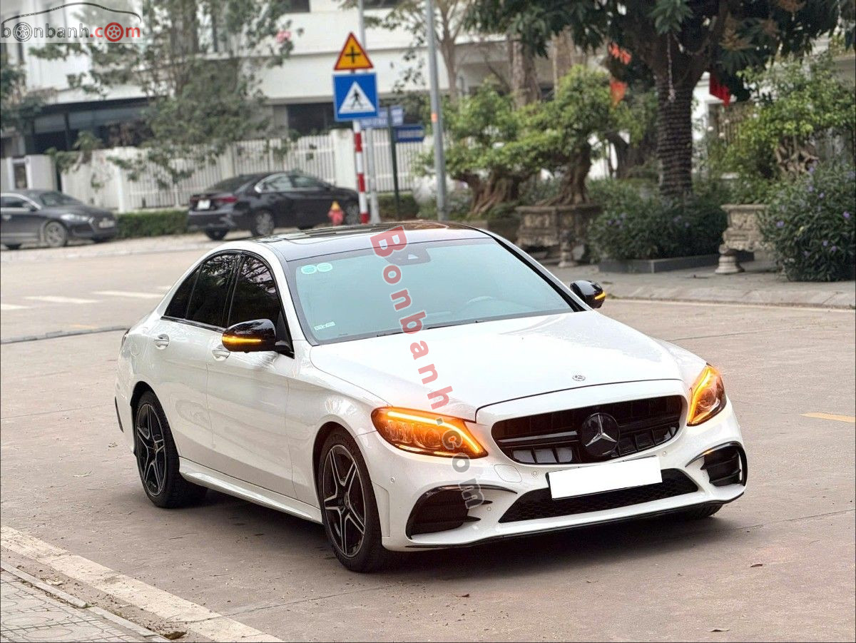 Bán ô tô Mercedes Benz C class C300 AMG - 2018 - xe cũ