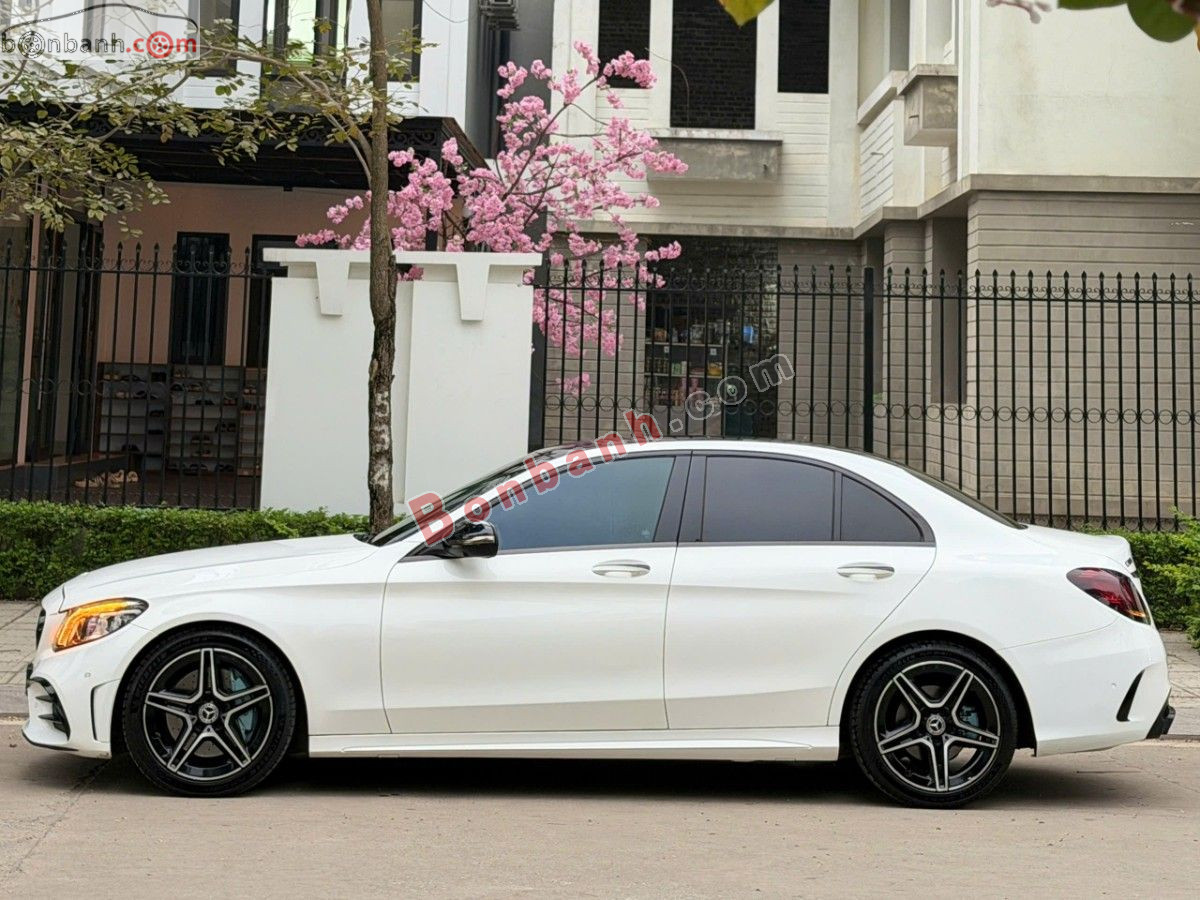 Bán ô tô Mercedes Benz C class C300 AMG - 2018 - xe cũ