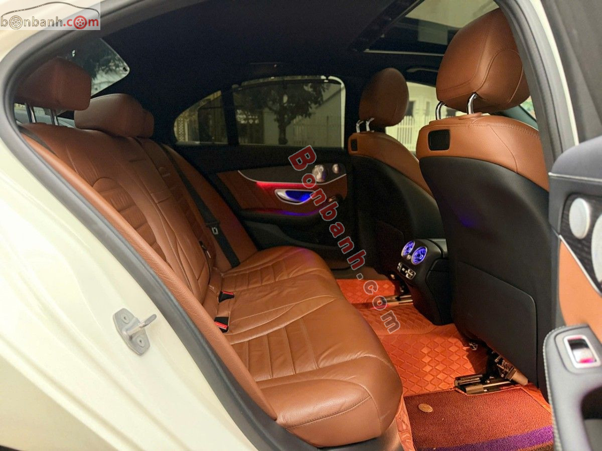 Bán ô tô Mercedes Benz C class C300 AMG - 2018 - xe cũ