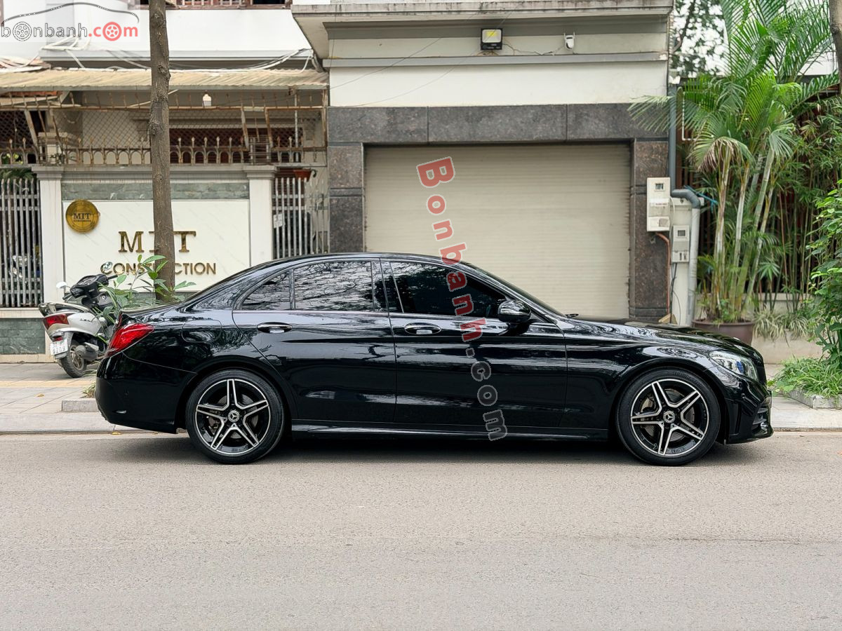 Bán ô tô Mercedes Benz C class C300 AMG - 2021 - xe cũ