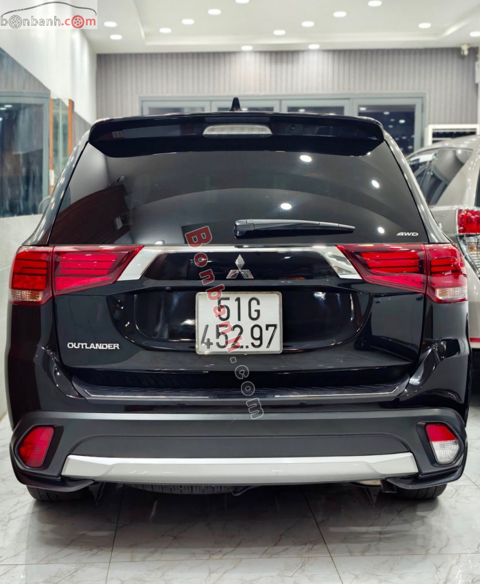 Bán ô tô Mitsubishi Outlander 2.4 CVT - 2017 - xe cũ