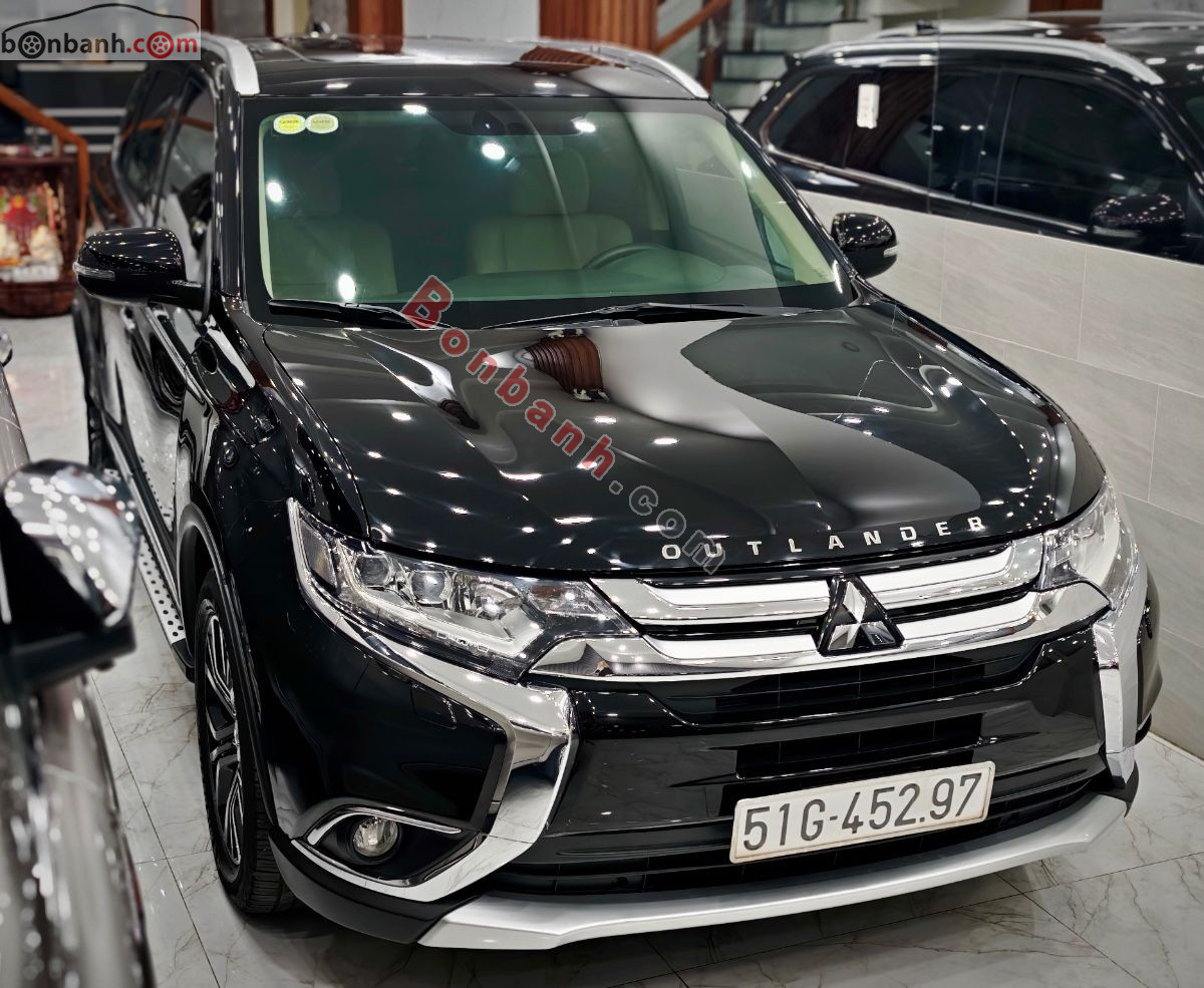 Bán ô tô Mitsubishi Outlander 2.4 CVT - 2017 - xe cũ