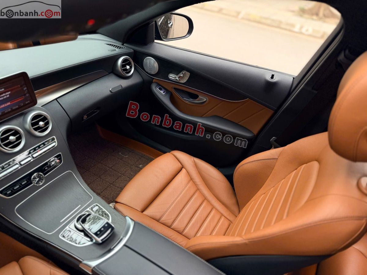 Bán ô tô Mercedes Benz C class C300 AMG - 2021 - xe cũ