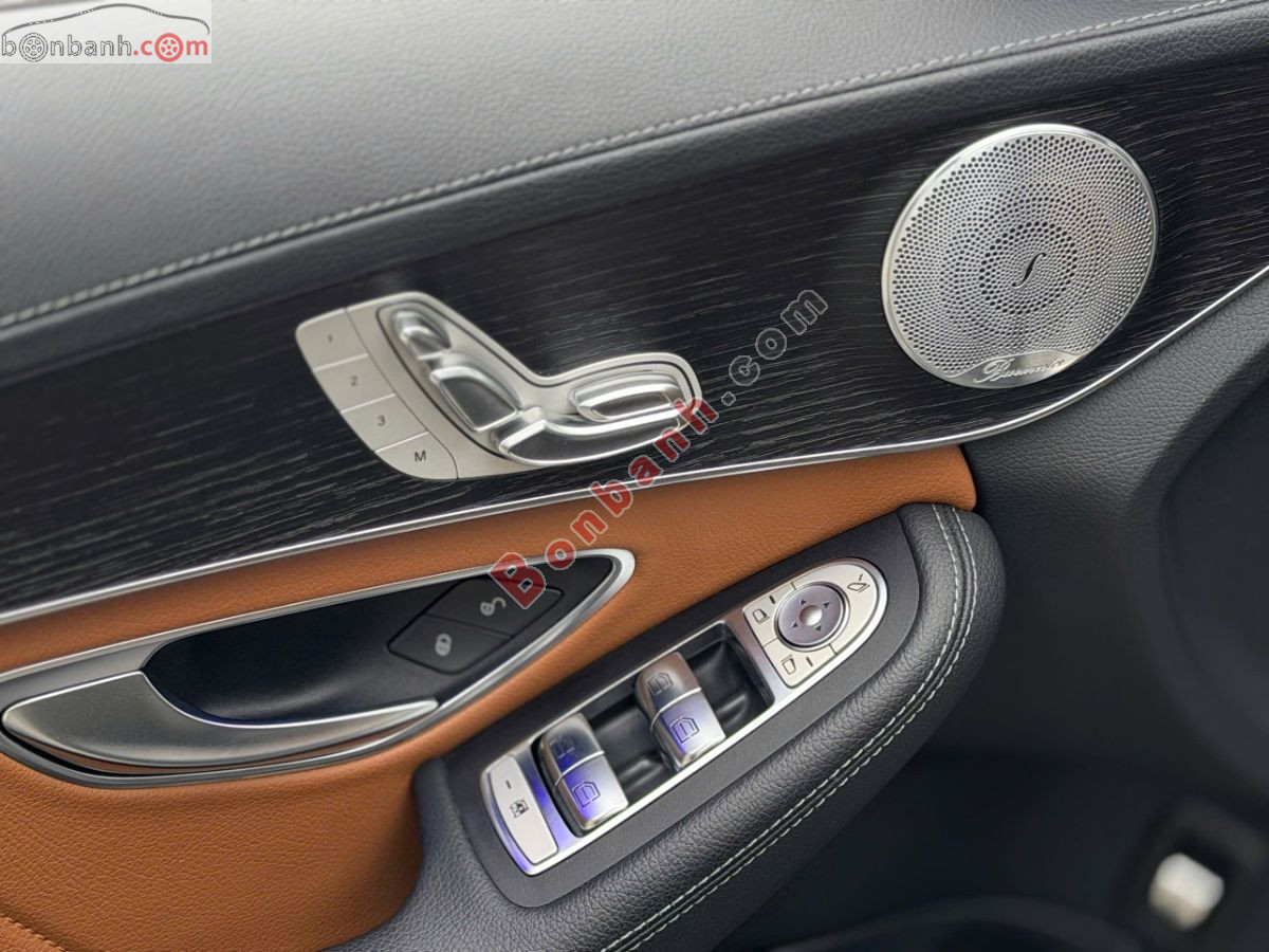 Bán ô tô Mercedes Benz C class C300 AMG - 2021 - xe cũ