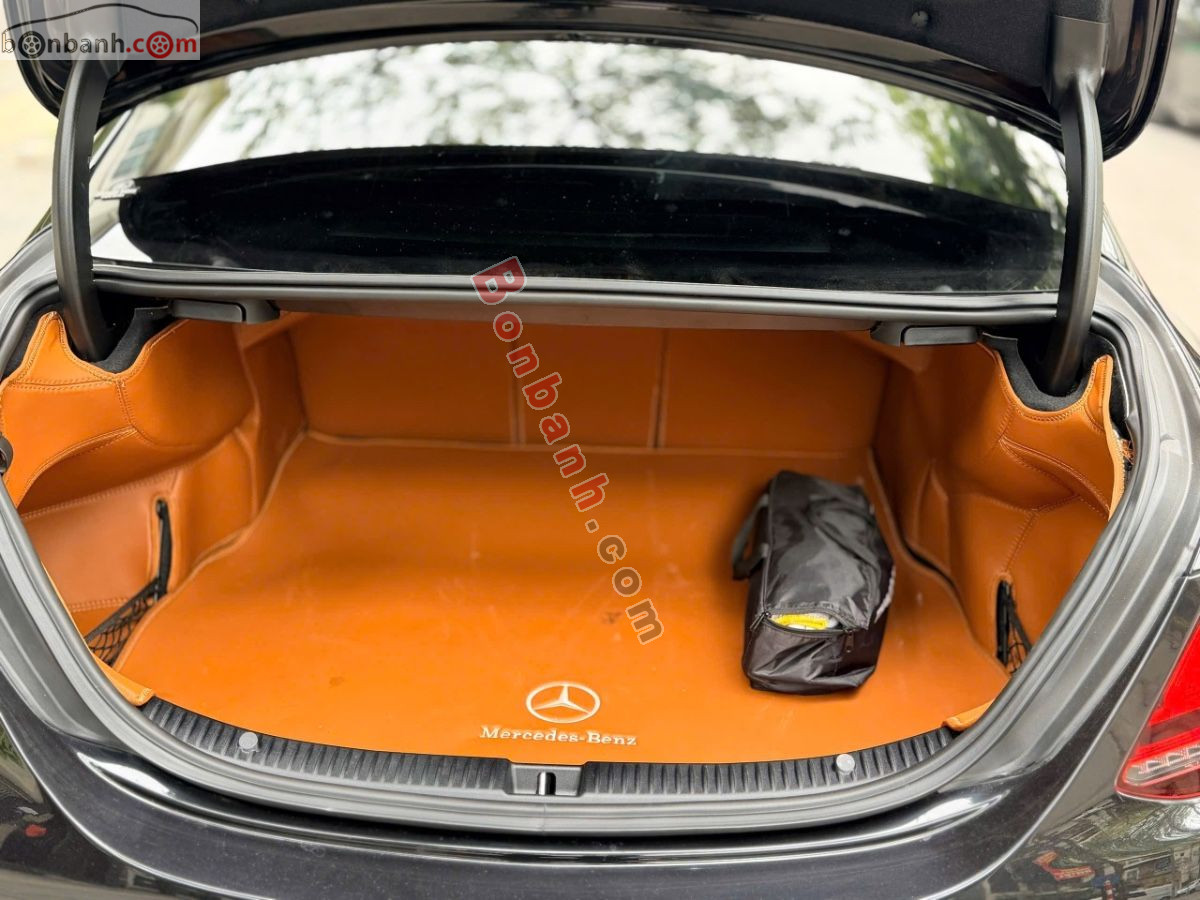 Bán ô tô Mercedes Benz C class C300 AMG - 2021 - xe cũ