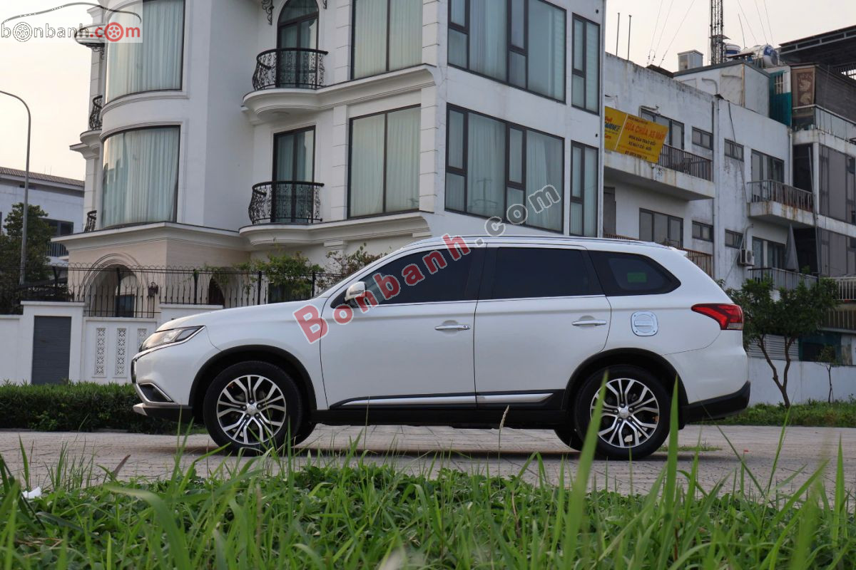 Bán ô tô Mitsubishi Outlander 2.0 CVT - 2019 - xe cũ