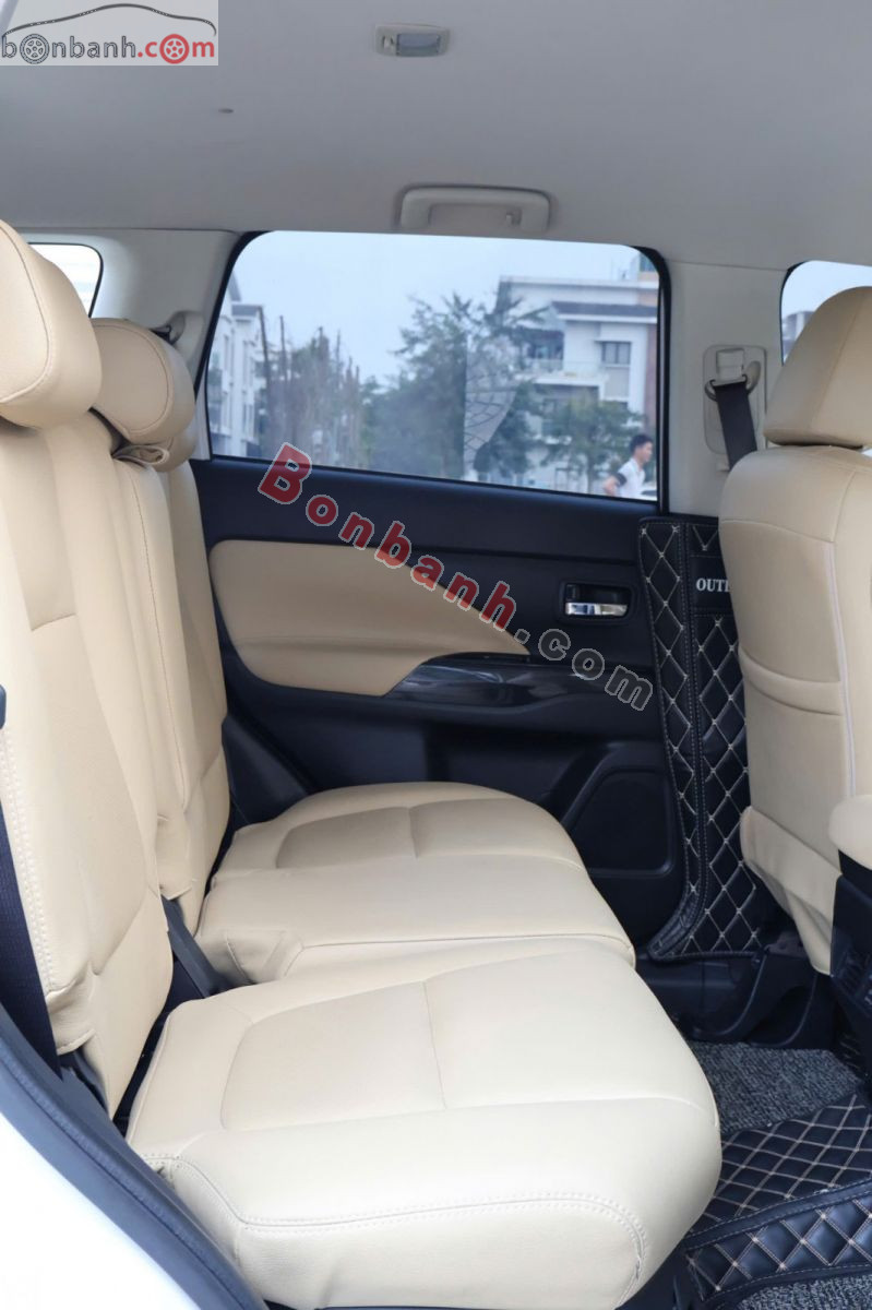 Bán ô tô Mitsubishi Outlander 2.0 CVT - 2019 - xe cũ